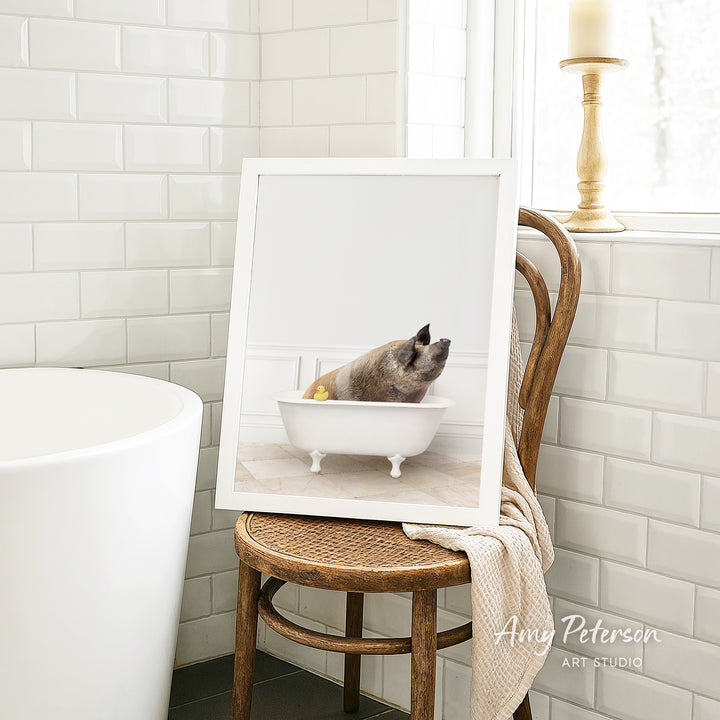 Hog in Modern Bath