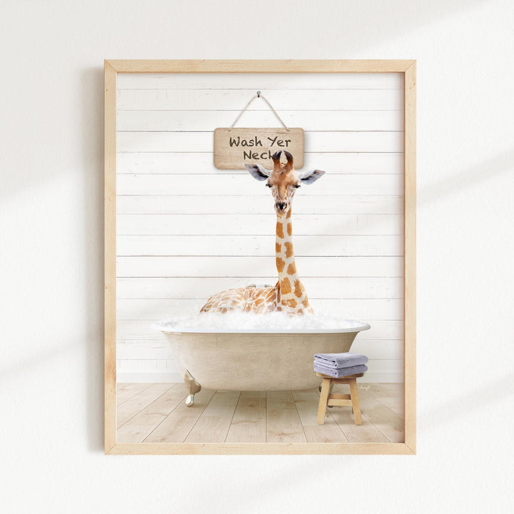 Giraffe in Farmhouse "Wash Yer..." Bath