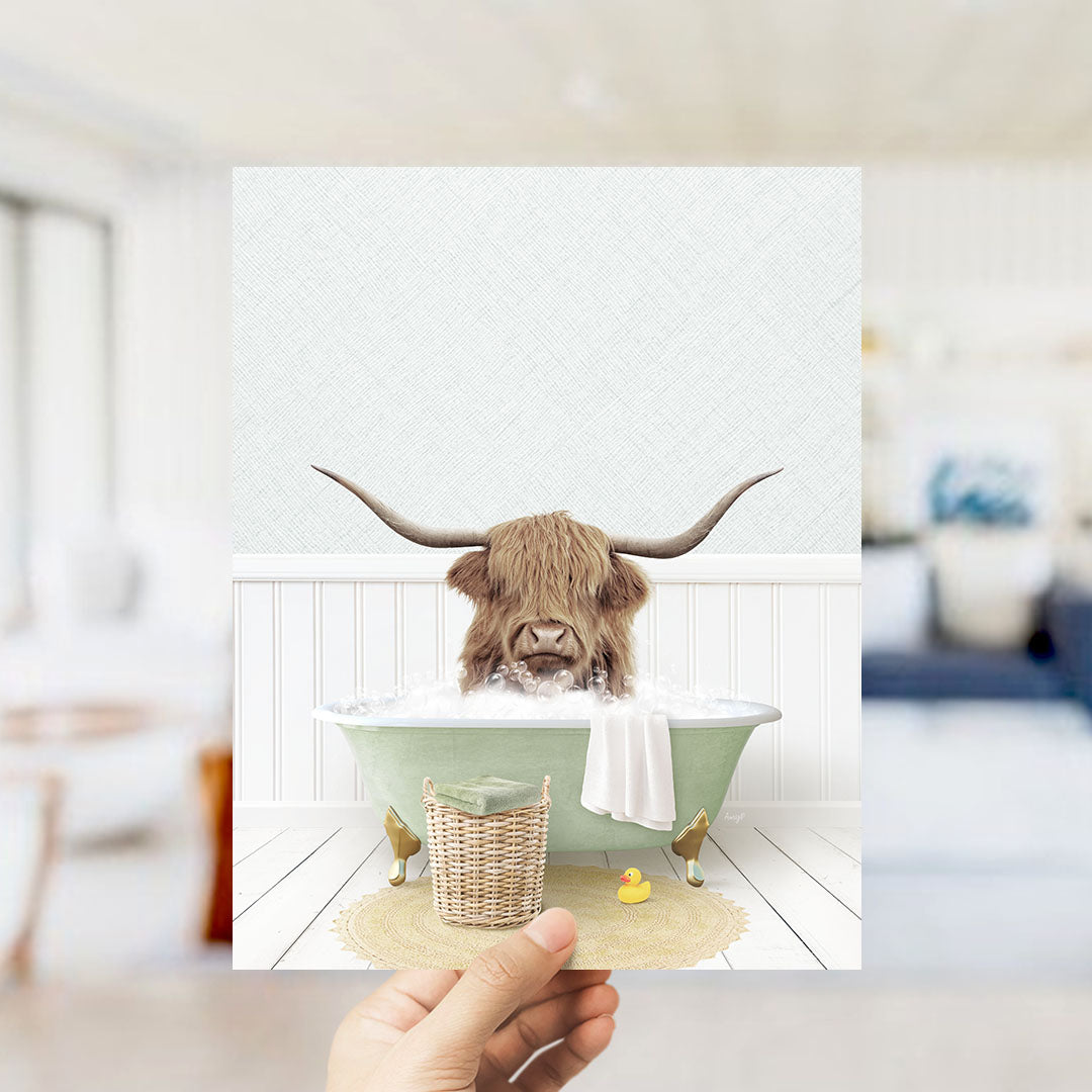 Highland Cow "Randall" in Cottage Green Bath