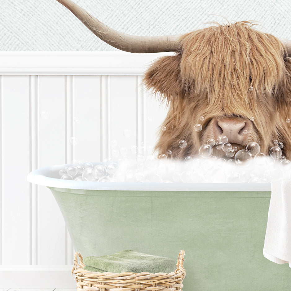 Highland Cow "Randall" in Cottage Green Bath