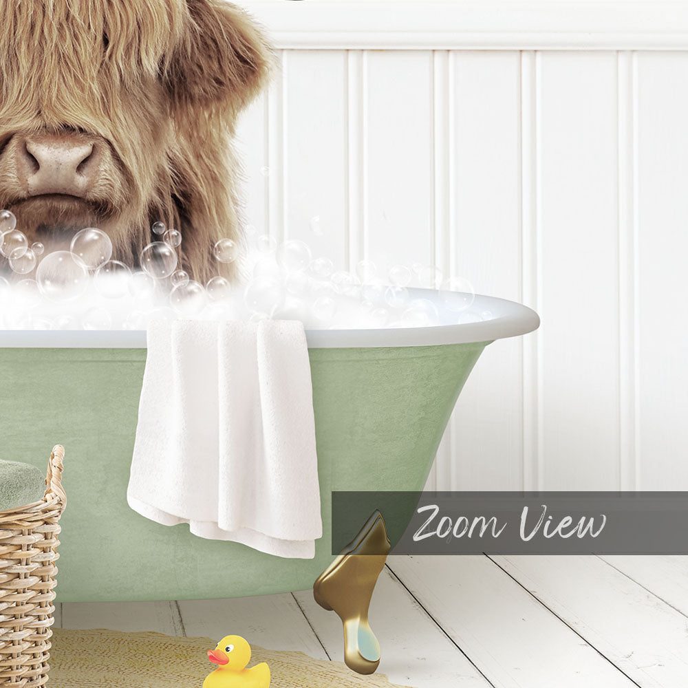 Highland Cow "Randall" in Cottage Green Bath