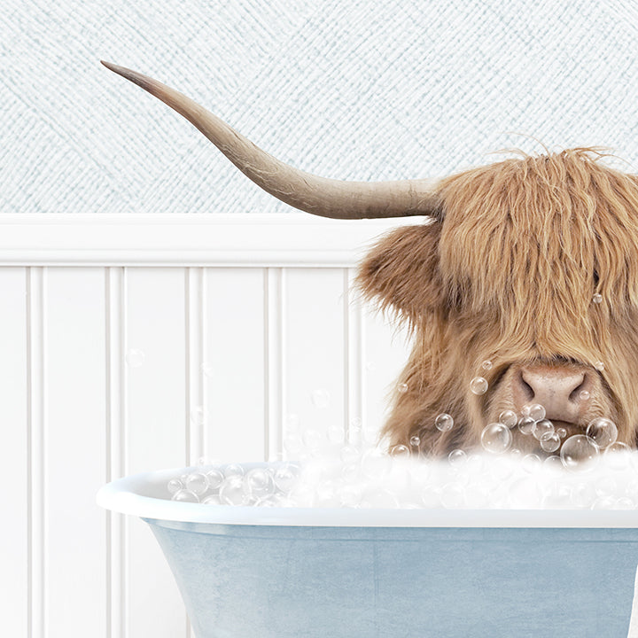 Highland Cow "Randall" in Cottage Blue Bath